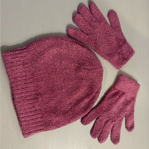 Kids raspberry beanie and matching gloves!